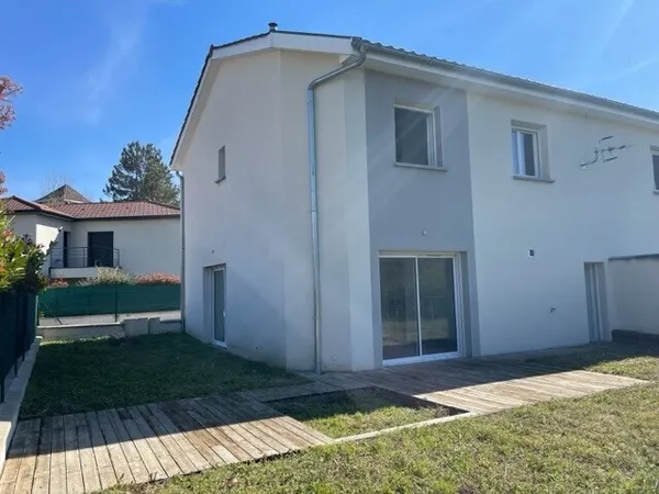 Vends maison récente - 100 m² - 4 pièces, 4 chambres - Vourles 69390