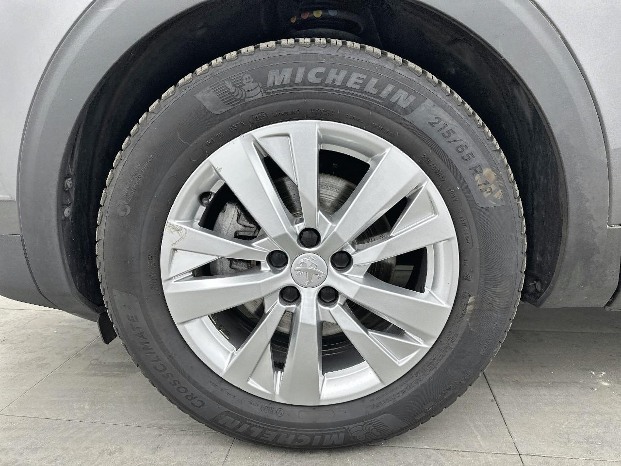 Peugeot 3008 puretech 130ch s&s bvm6 style — photo 14