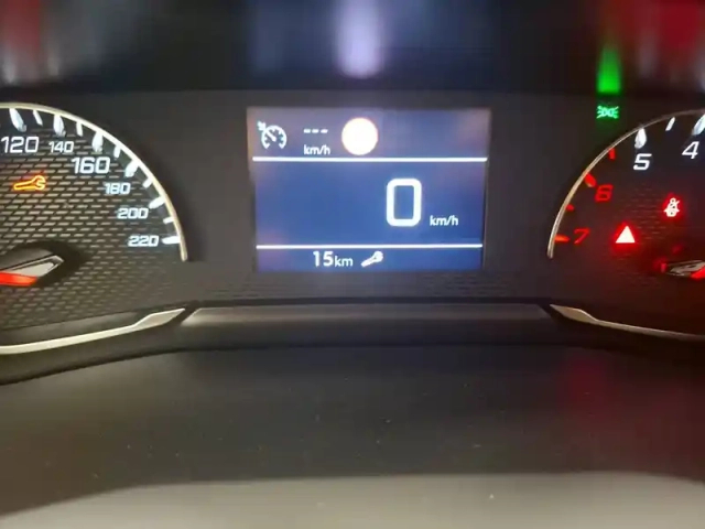 Peugeot 208 puretech 100 s&amp;s bvm6 — photo 29