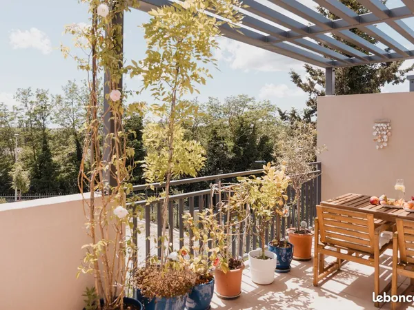 T3 neuf baigné de lumière 65m² + 15m² balcon - Quartier Saint Mitre/Saint-Anne