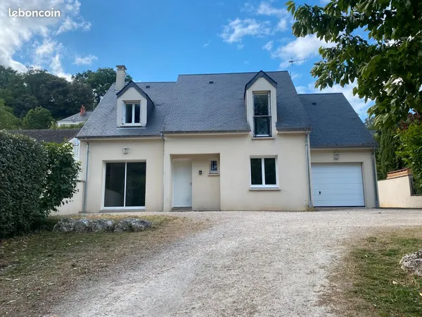 Charmante maison familiale de 123 m² - 4 chambres - Terrain clos