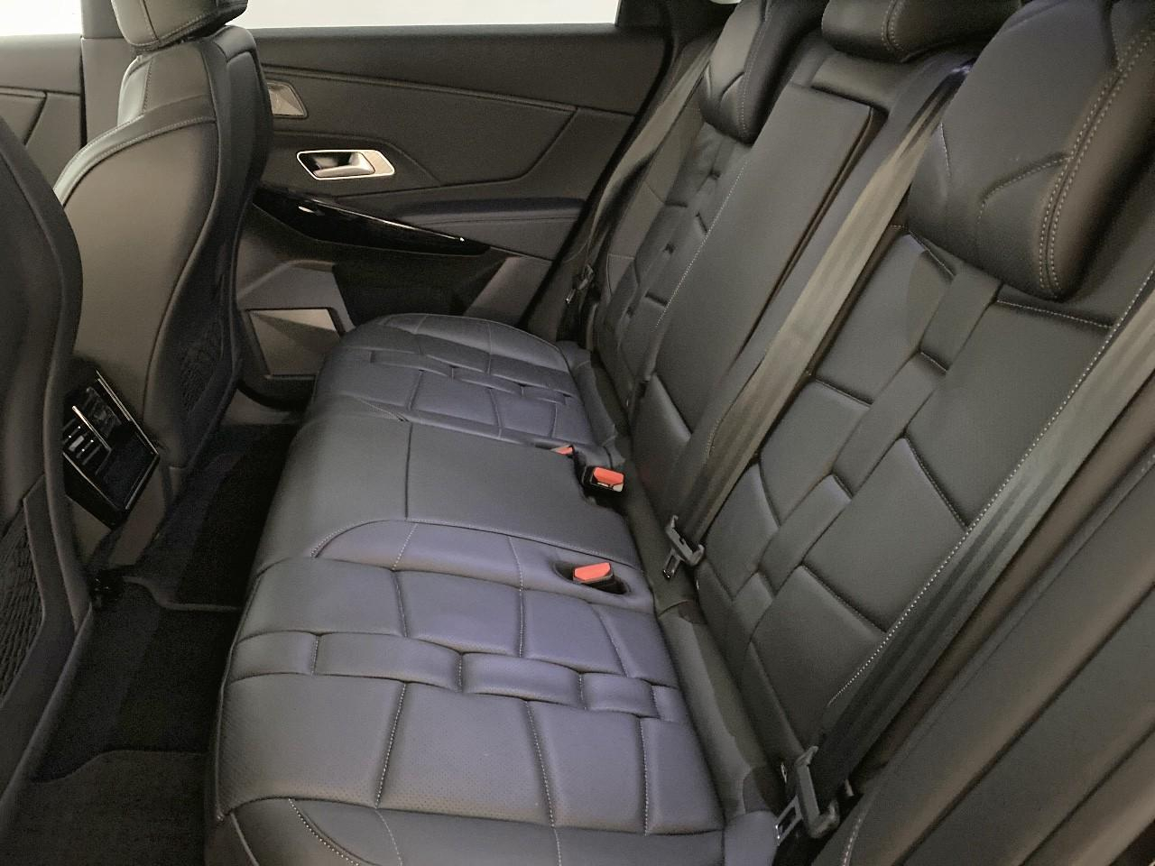 Ds Ds 7 crossback bluehdi 130 eat8 etoile — photo 10