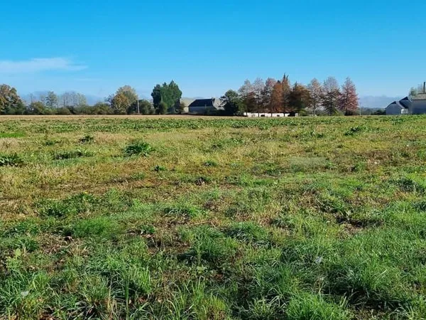 Terrain 1602 m²