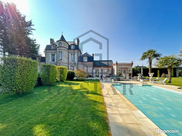 Château 13 pièces 477 m²