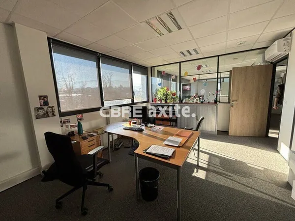 Bureaux 236 m²