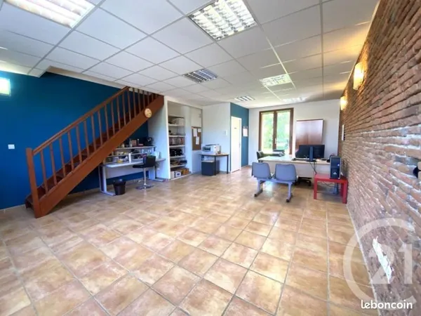Local commercial 90 m²