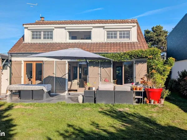 A vendre de particulier à particulier maison sur Seclin 160 M2 avec un beau jardin et grand garage p