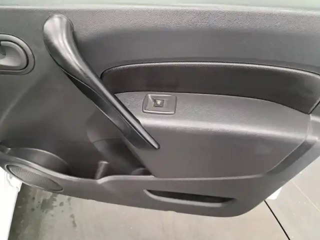 Renault Kangoo blue dci 80 — photo 25