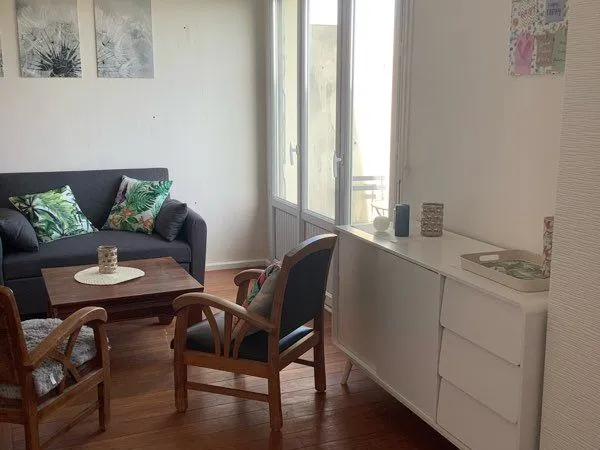 Mérignac- chambre meublée en colocation femmes- tout compris