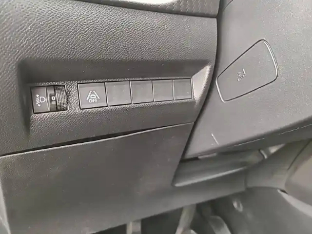 Peugeot 208 puretech 100 s&amp;s bvm6 — photo 24