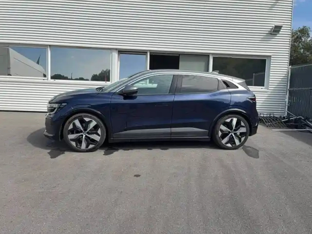 Renault Megane e-tech ev60 220 ch optimum charge — photo 2