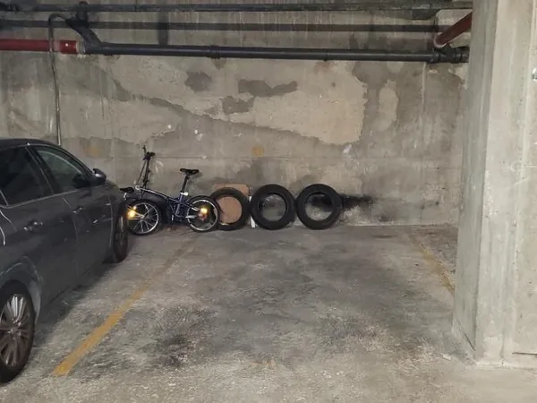 Parking 14 m²