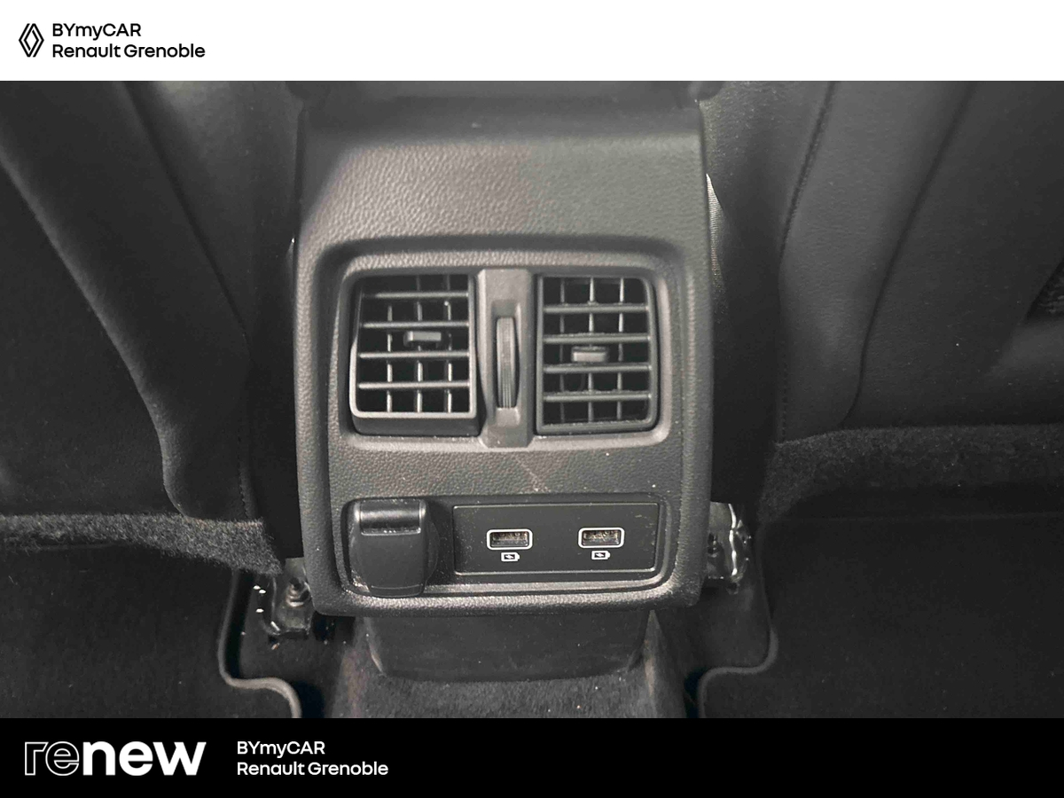 Renault Captur mild hybrid 140 — photo 23