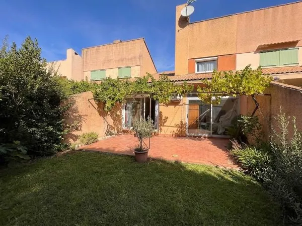 MAISON T5 AVEC JARDIN ET GARAGE A VENDRE SUR PEYROLLES EN PR