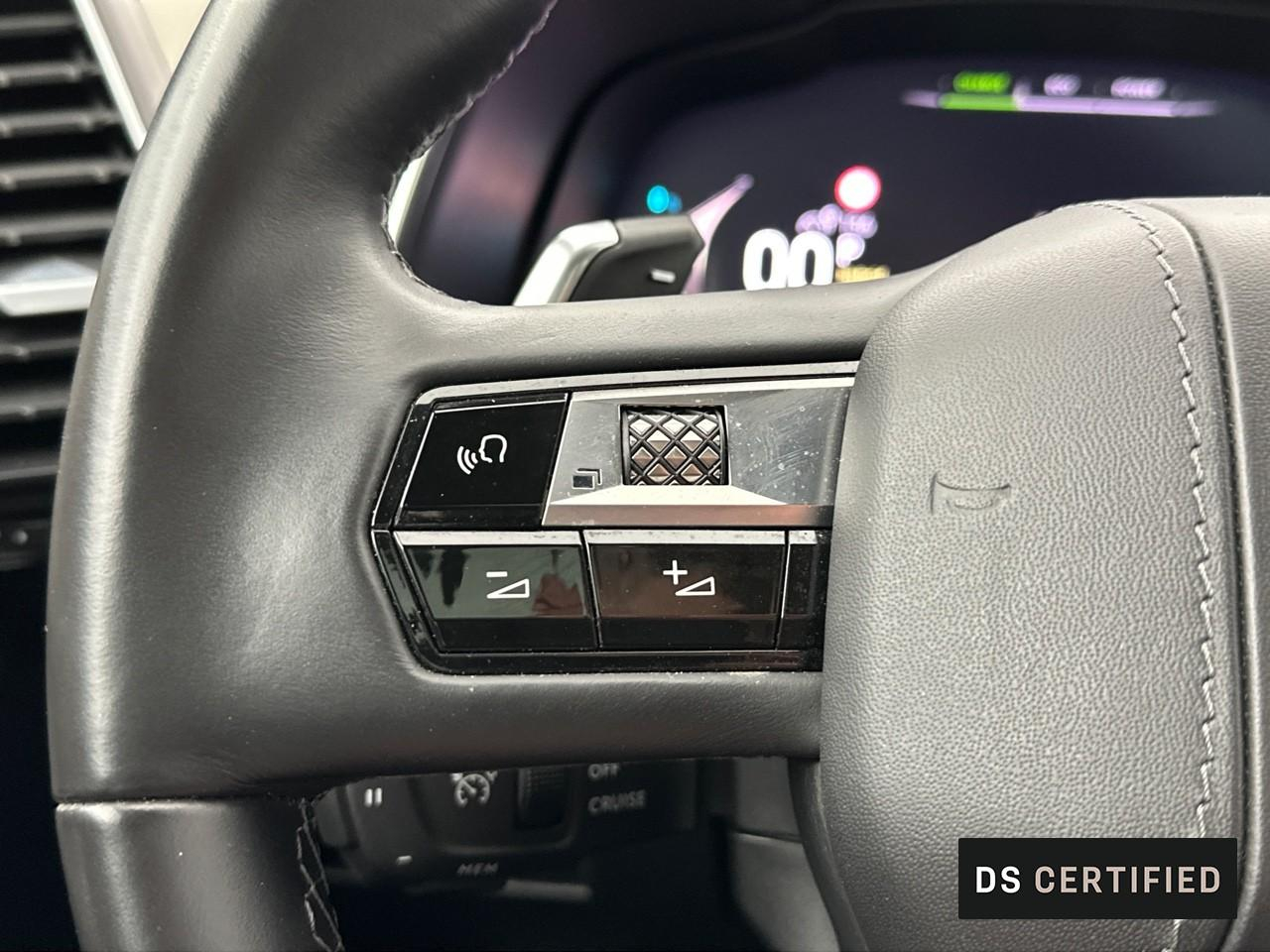 Ds Ds 7 crossback hybride rechargeable e-tense 300 eat8 4x4 opera — photo 21