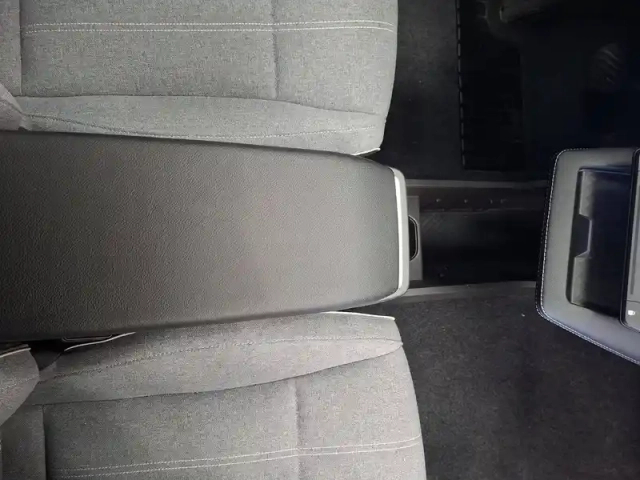 Renault Megane e-tech ev60 130ch super charge — photo 30