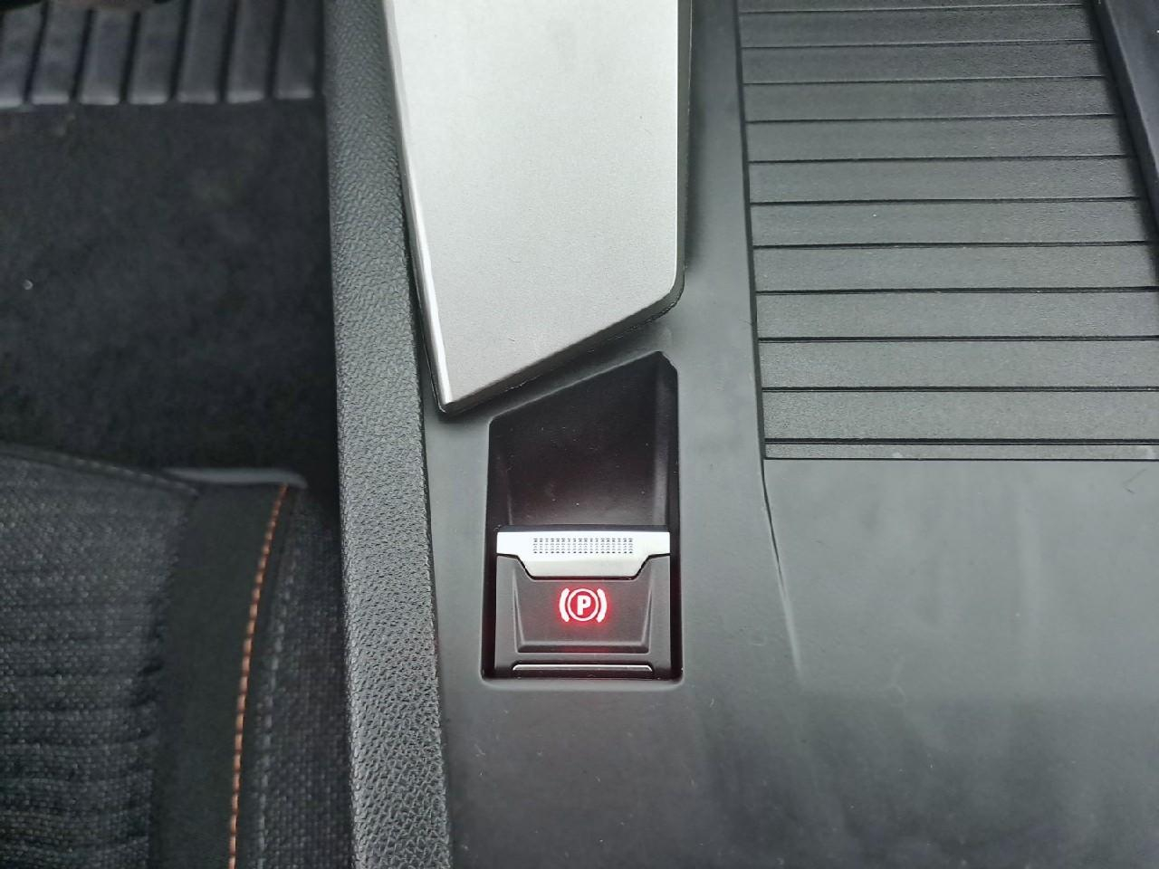 Peugeot 308 hybrid 136 e-dcs6 style — photo 19