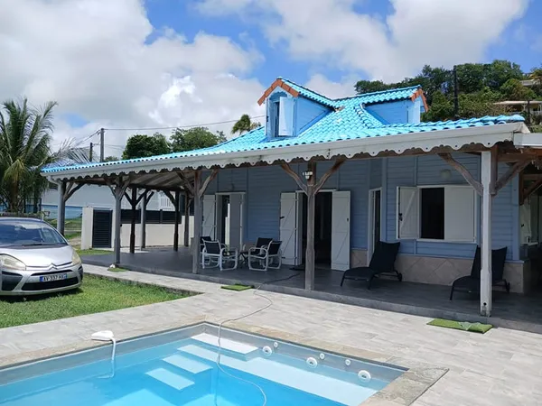 A louer : Villa Le Marin 4 pièces 140 m2