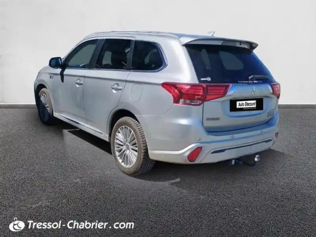 Mitsubishi Outlander 2.4l phev twin motor 4wd instyle — photo 30