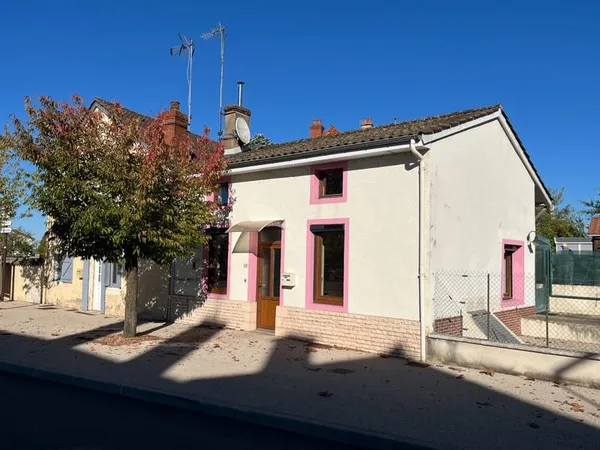 Maison à vendre 2 pièces CUISERY (71) avec cour et jardin