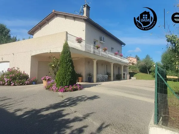 Villa 8 pièces 193 m²