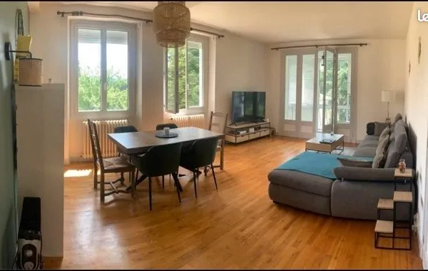 Maison 8 pièces 180 m²