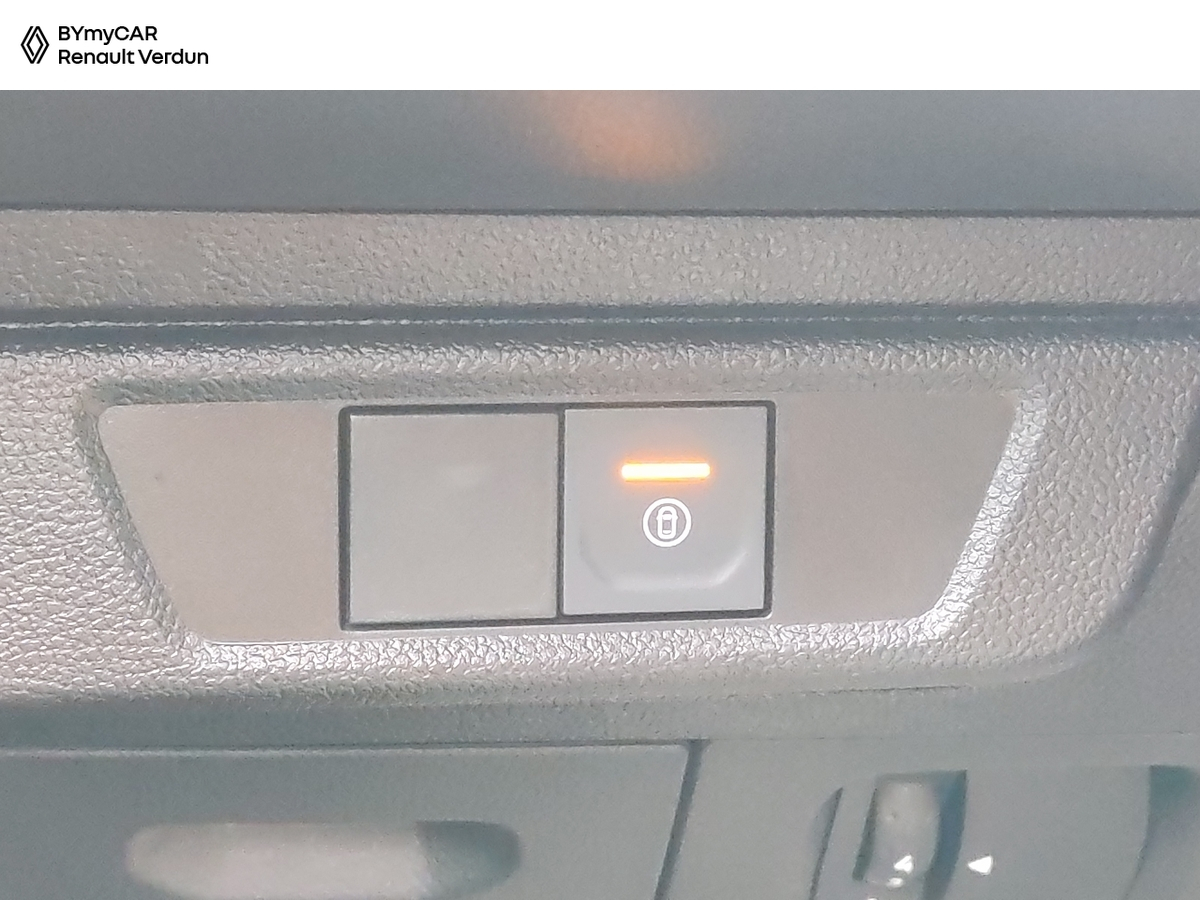 Dacia Jogger Hybrid 155 5 pl — photo 16