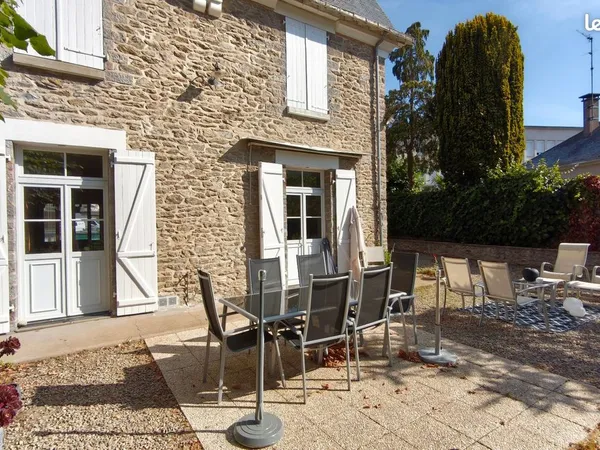 Maison 8 pièces 170 m²