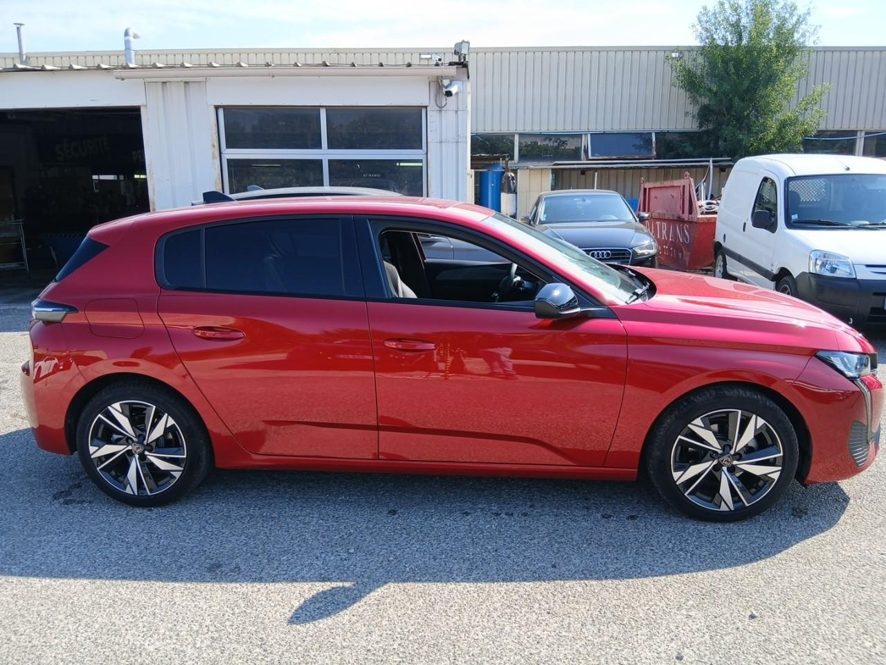 Peugeot 308 puretech 130ch s&s eat8 allure — photo 9
