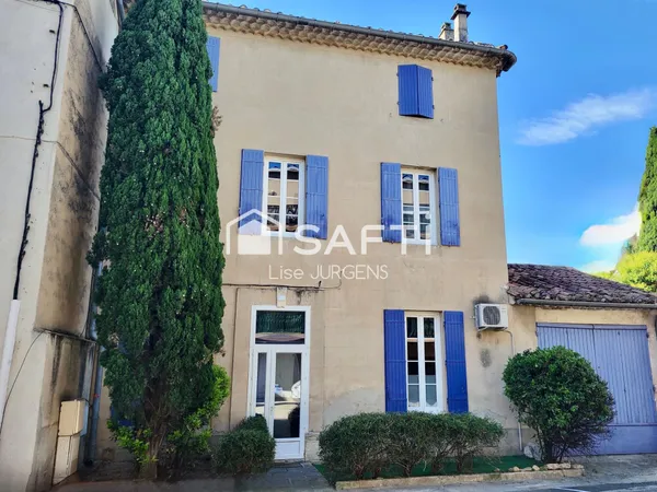 Maison de ville T5 avec petit extérieur et garage