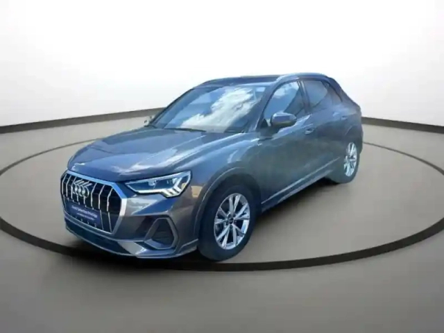 Audi Q3 35 tfsi 150ch s line s tronic 7 — photo 2