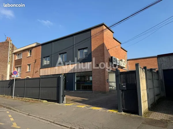 Local bureaux 908 m²