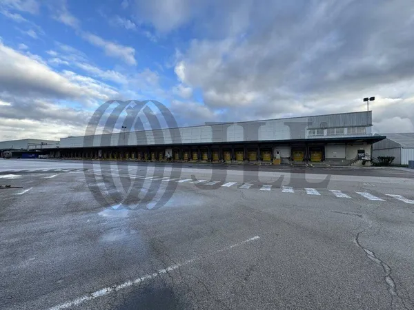 Entrepôt 44289 m²