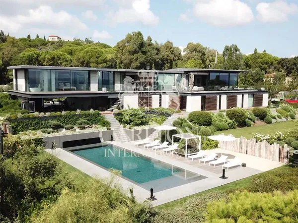 Maison 10 pièces 650 m²