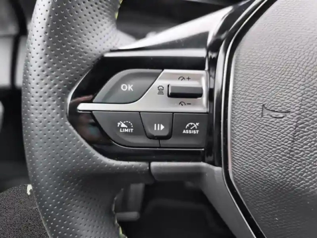 Peugeot 408 puretech 130 ch s&amp;s eat8 gt — photo 19