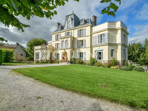 VEXIN FRANÇAIS - Demeure fin XIXème - 700m² - 23P - 2,7 ha