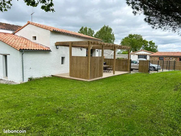 Grande maison en village toutes charges comprises