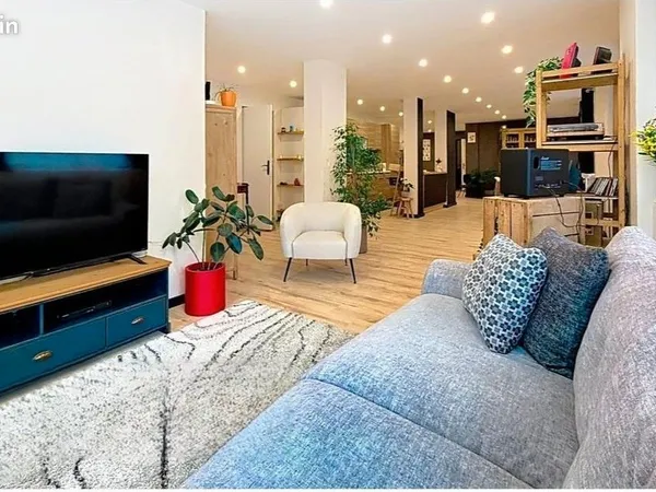 CLUSES CŒUR DE VILLE - 175 m² DE PLAIN-PIED - UN VOLUME D'EXCEPTION