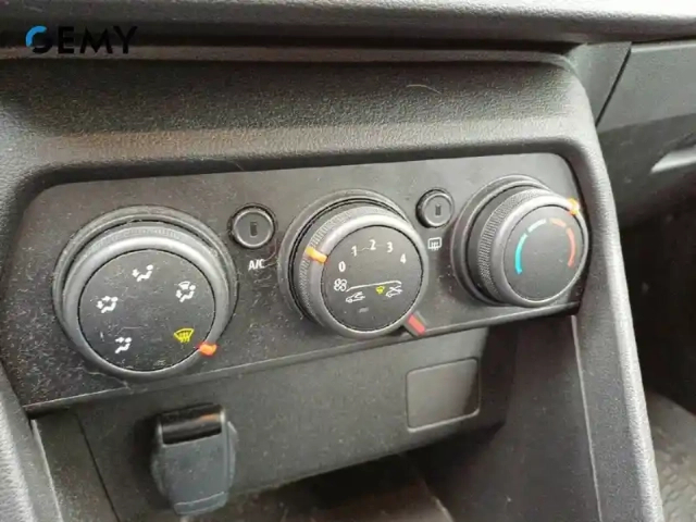 Dacia Sandero tce 110 — photo 15