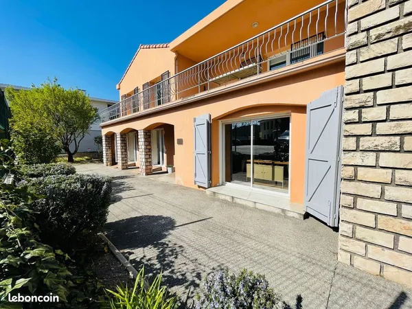 A louer 3 bureaux / cabinet pour professions libérales - x 3 parking - climatisation