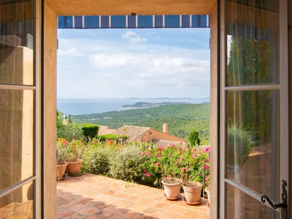Vends maison avec vue mer et fort potentiel