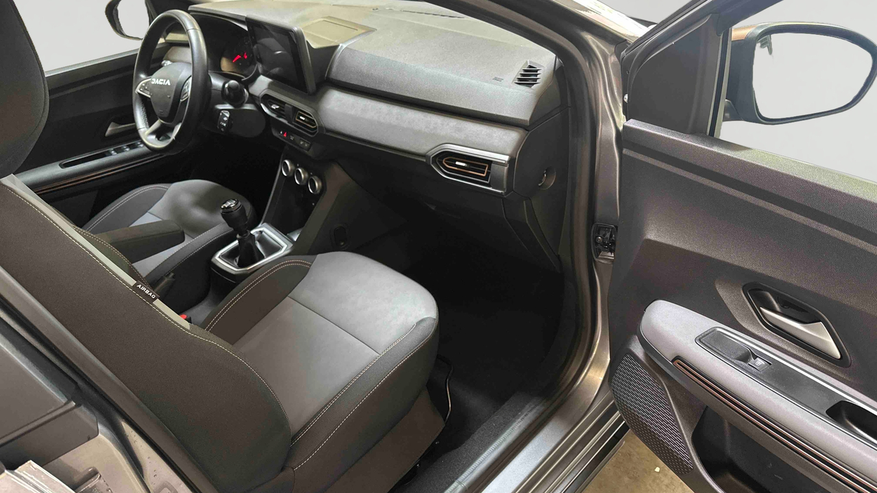 Dacia Sandero ECO-G 100 GSR2 — photo 30