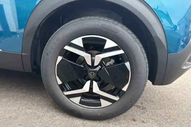 Peugeot 2008 electrique 54 kwh 156 ch — photo 30