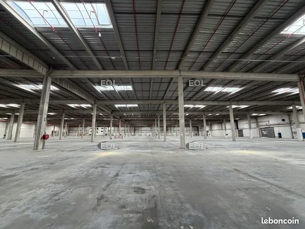 Local logistique 32 155 m²