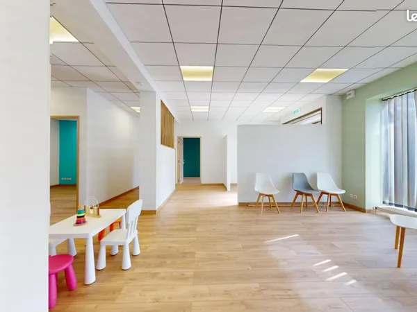 Commerce santé 145 m²
