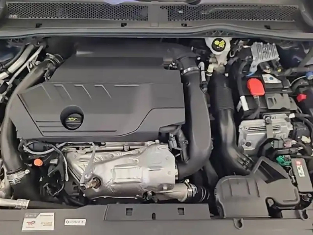 Peugeot 508 sw hybrid 180 e-eat8 — photo 19