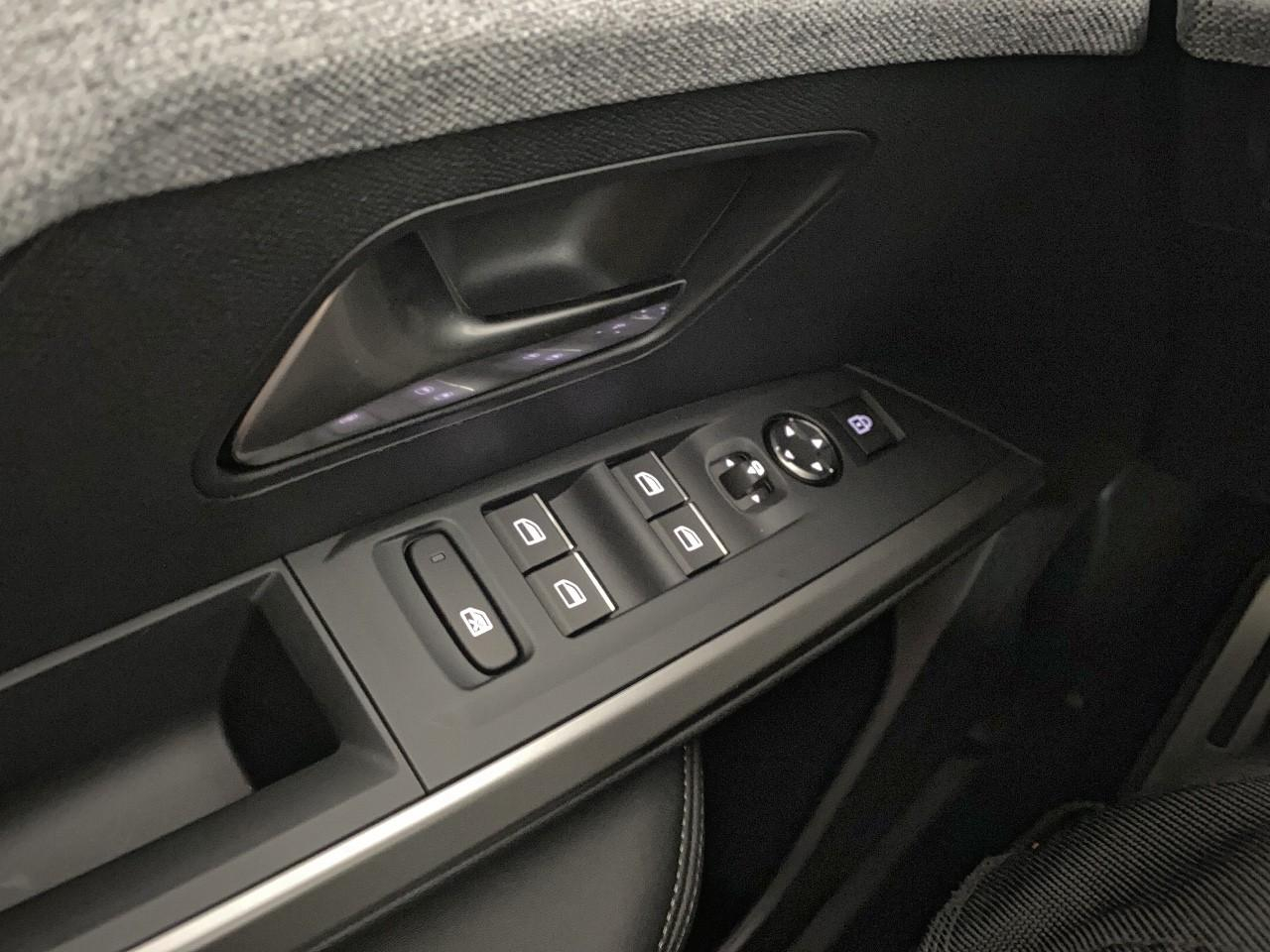 Peugeot 3008 hybrid 145 e-dcs6 gt — photo 20