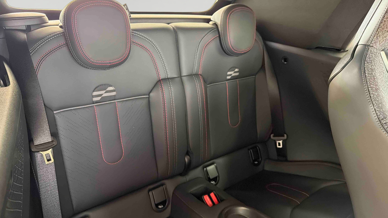 Mini Cooper Cabriolet JCW 231 ch DKG7 — photo 27
