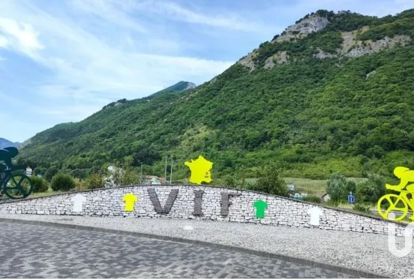Terrain 477 m²