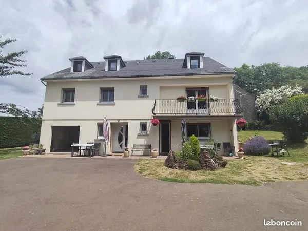 Propriété 11 pièces 228 m²
